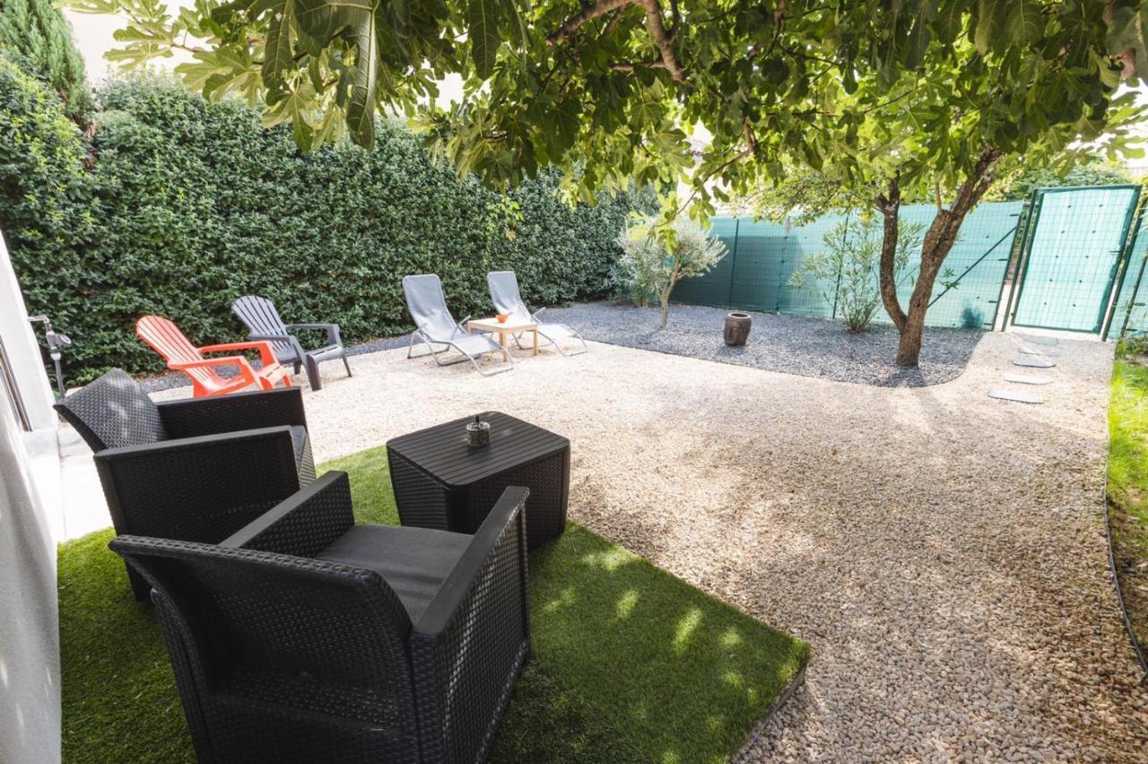 Eden House, Cocon Sensuel Et Romantique Avec Jacuzzi Carpentras Exteriör bild