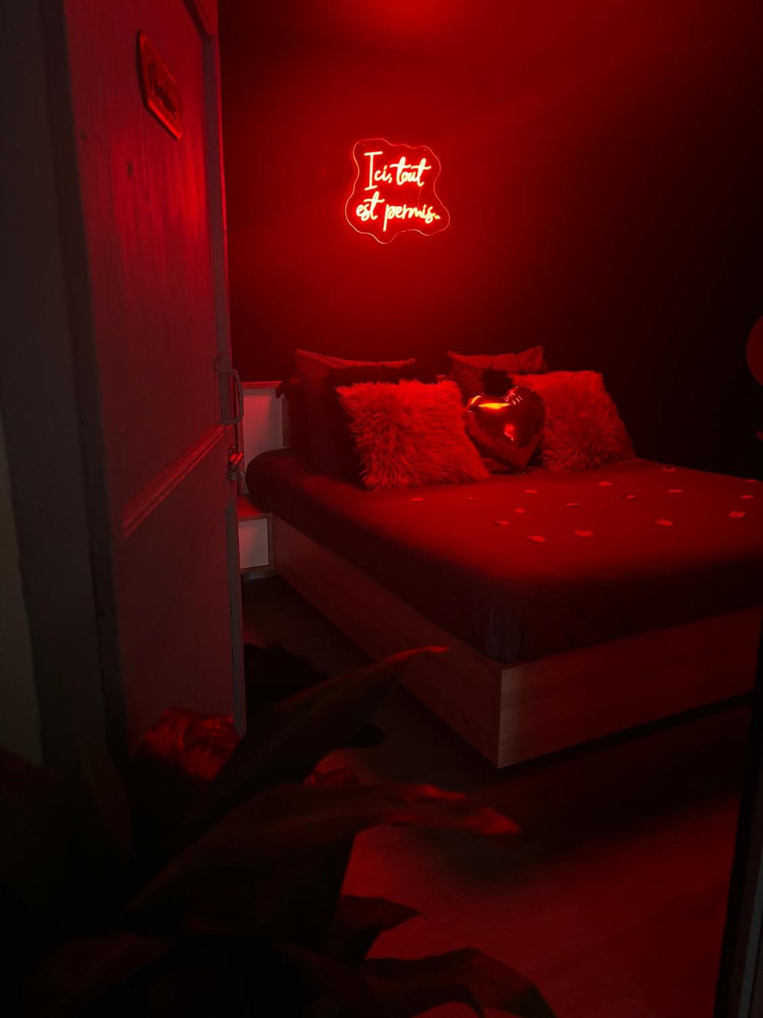 Eden House, Cocon Sensuel Et Romantique Avec Jacuzzi Carpentras Exteriör bild